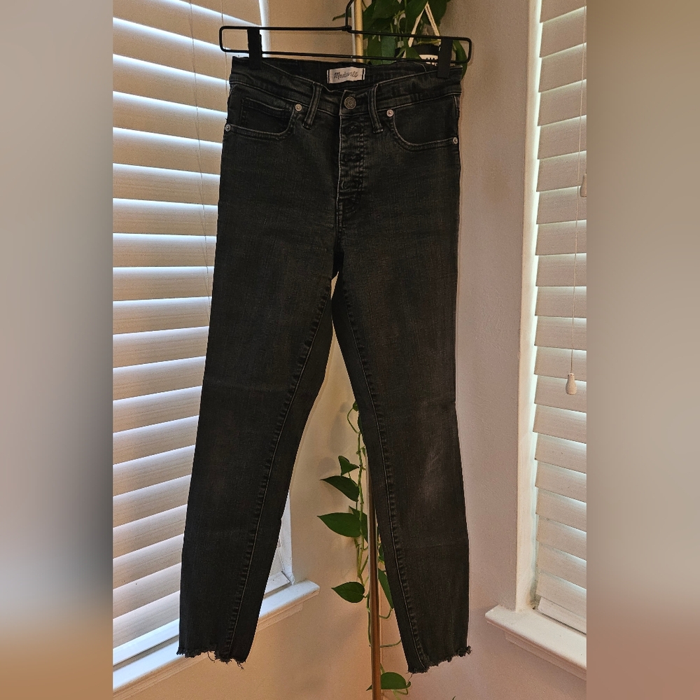 Madewell 10" High-Rise Skinny Jeans in Berkeley Black – Button Fly & Raw Hem